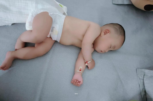 乳山宝宝尿有泡沫怎么回事